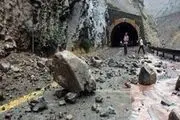  احتمال ریزش سنگ در برخی جاده ها