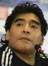 مارادونا: احساس میکنم یک خیانتکارهستم