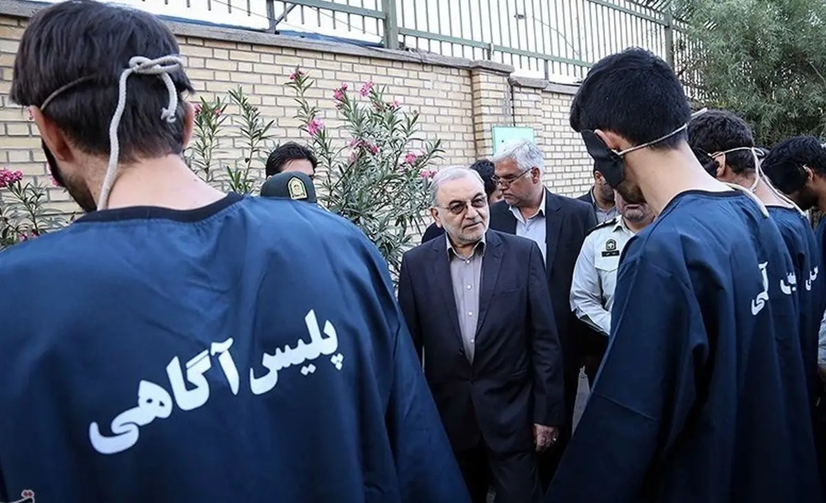 کشف یک میلیارد اموال مسروقه از مخفیگاه باند سارقان نقابدار در اصفهان