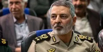 فرمانده کل ارتش از سازندگان جت ایرانی «یاسین» تشکر کرد