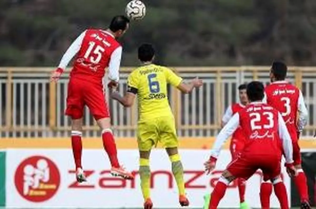 حمله پرسپولیس به استقلال صدرنشین
