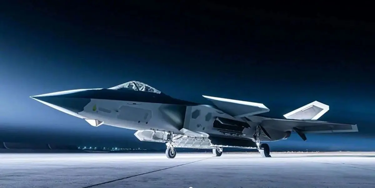 جنگنده‌ای برای حمله به عمق خاک دشمن 