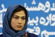 چهره رنگ پریده لادن مستوفی در «برف آخر»/ عکس