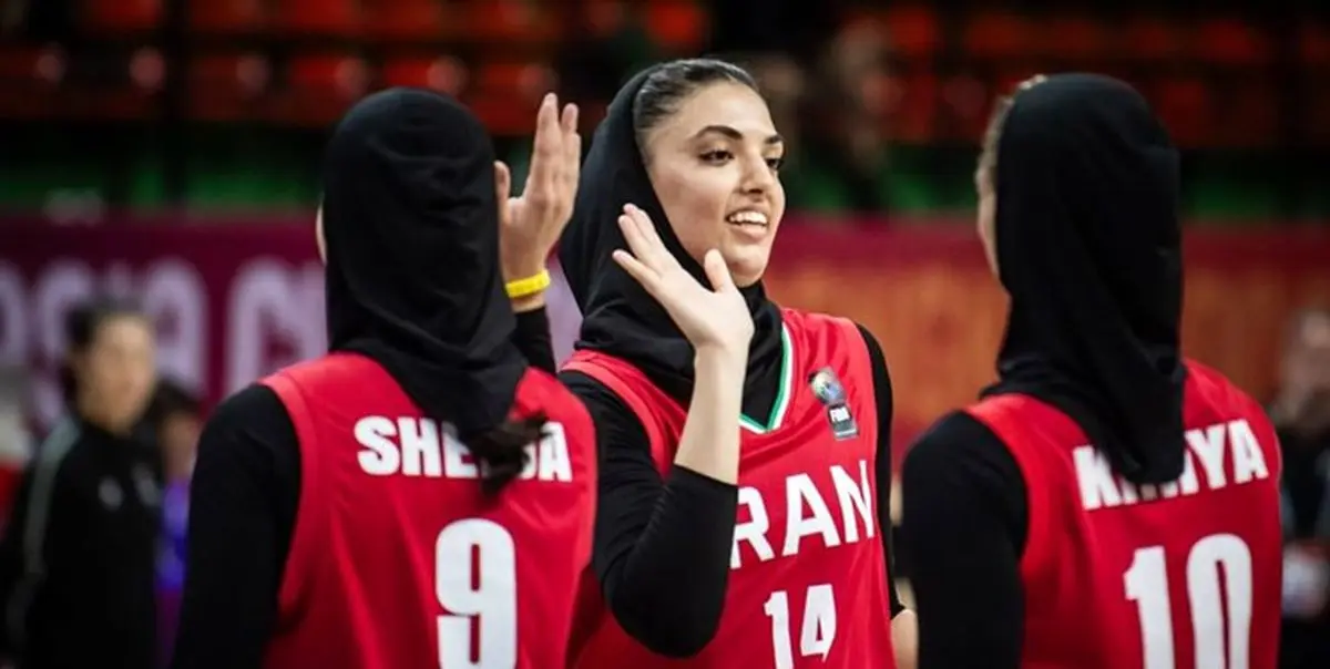 پاداش دلاری به بانوان از جیب آقای دبیر