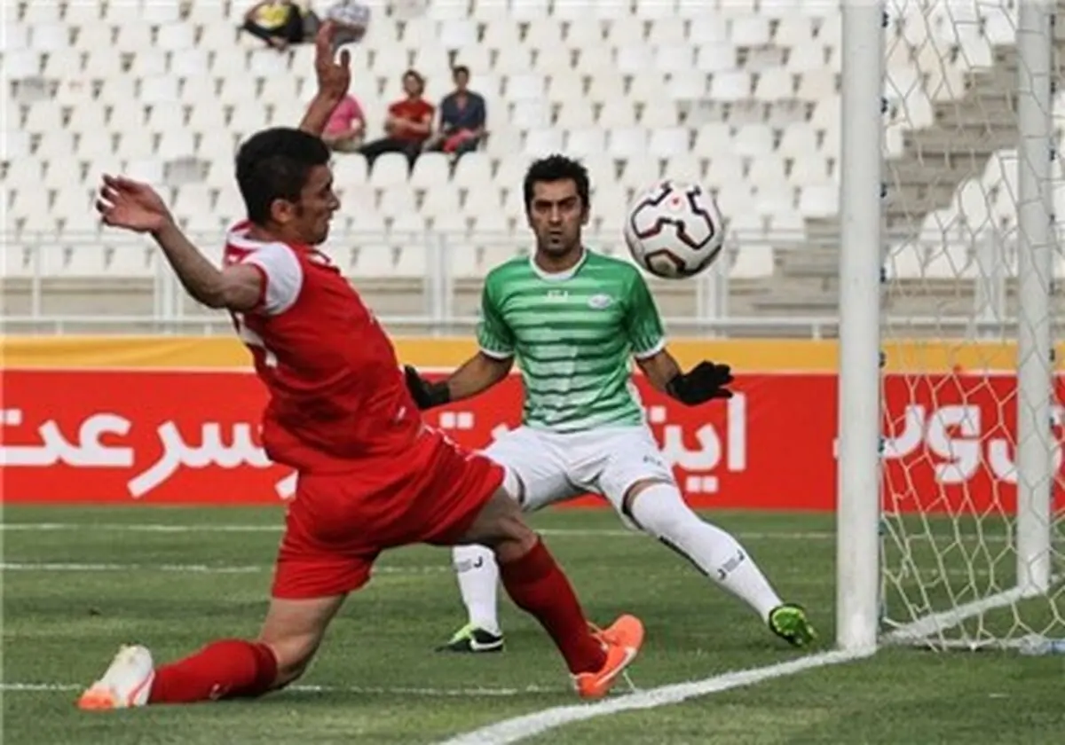 حضورم در پرسپولیس ۵۰-۵۰ است