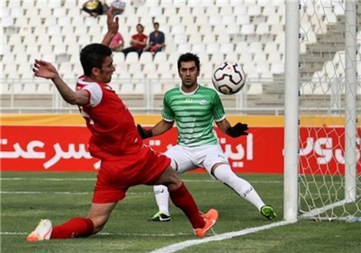 حضورم در پرسپولیس ۵۰-۵۰ است