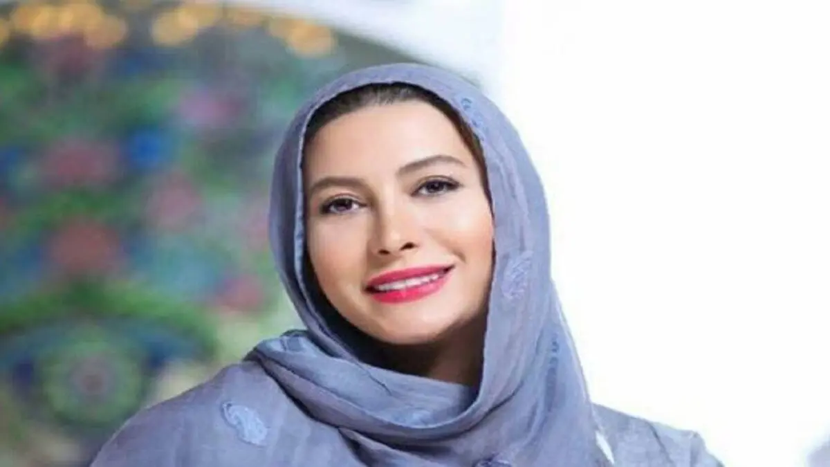 مانتوی خاص و متفاوت فریبا نادری /عکس