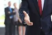 چگونه دست بدهیم در ذهن دیگران بمانیم؟
