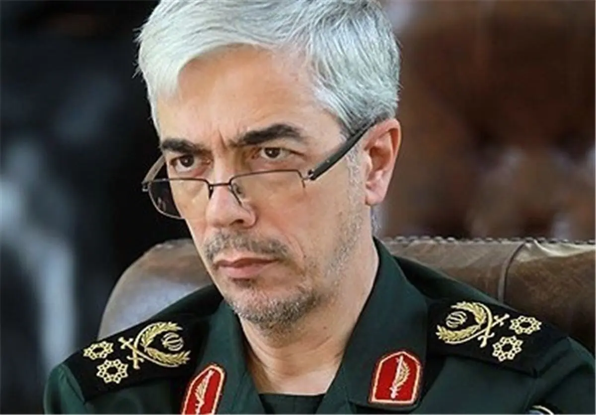سرلشکر باقری در مجلس سخنرانی می‌کند