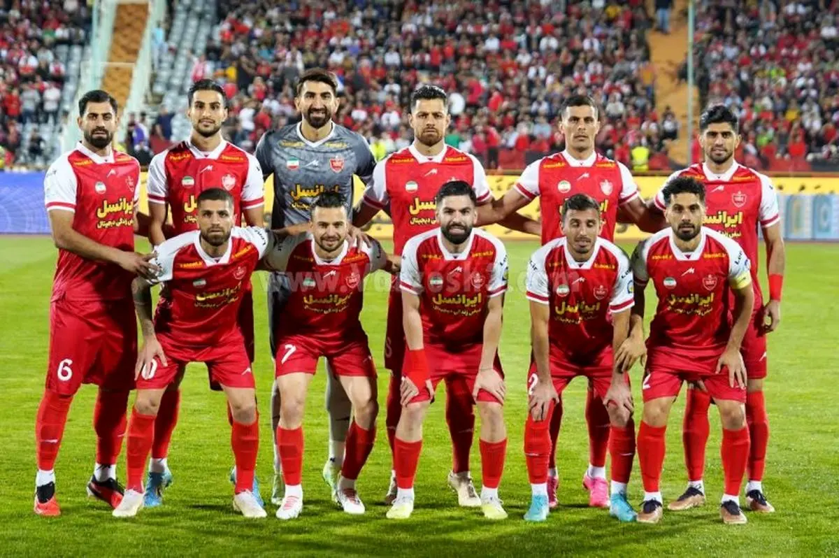 ضرر بزرگ پرسپولیس مقابل گل گهر / داور سر پرسپولیس را برید