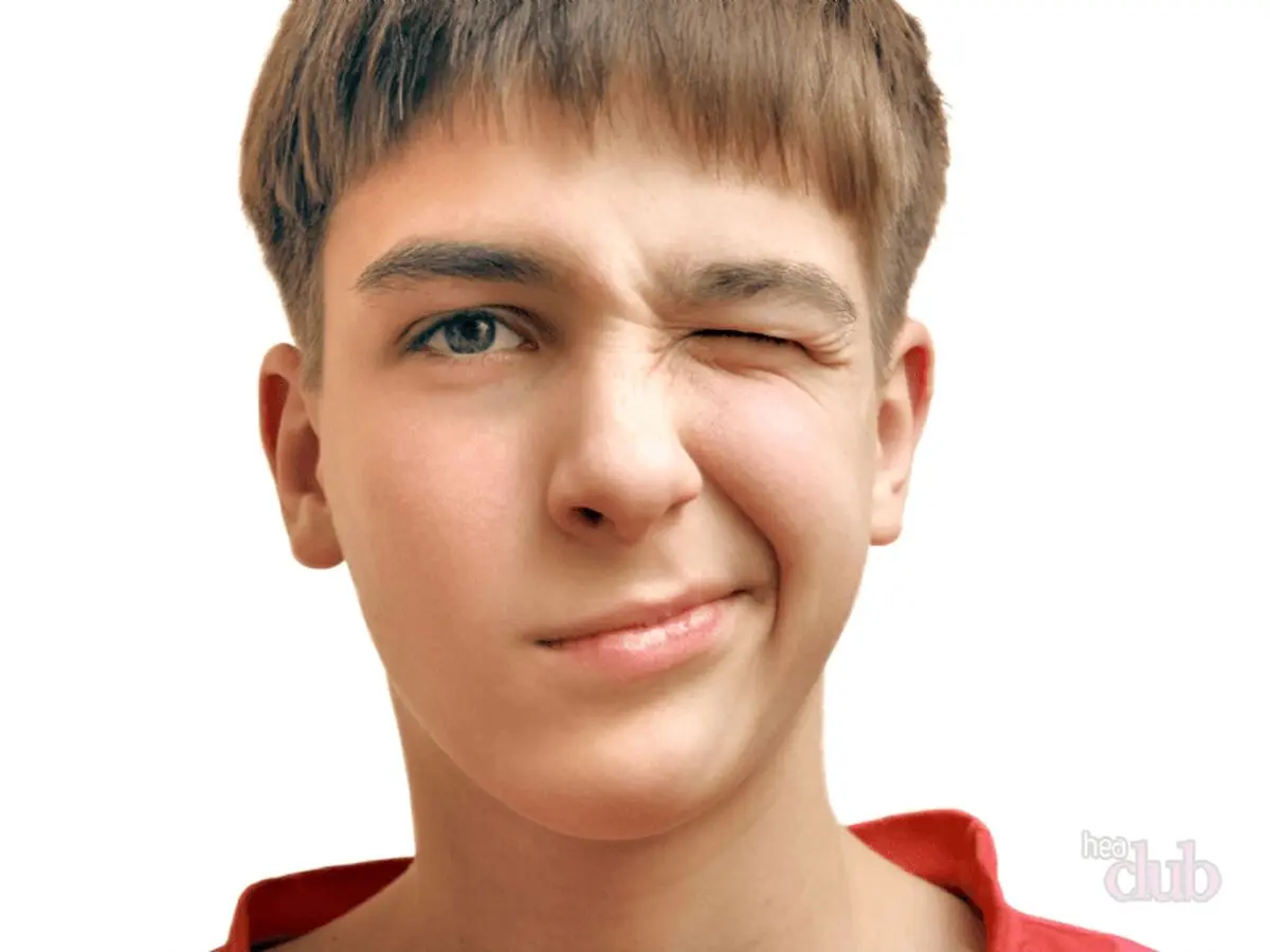 دلیل ایجاد تیک عصبی در کودکان چیست؟