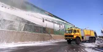 آتش‌سوزی یک فروند هواپیمای اسقاطی در فرودگاه امام