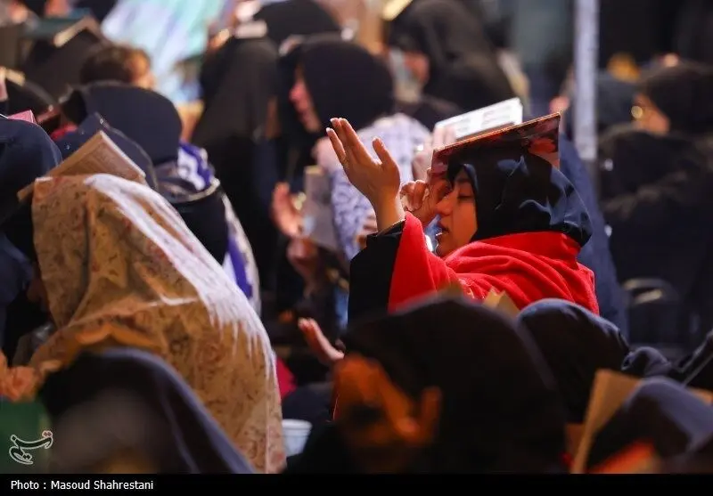 شب قدر در کهف الشهدا/ گزارش تصویری