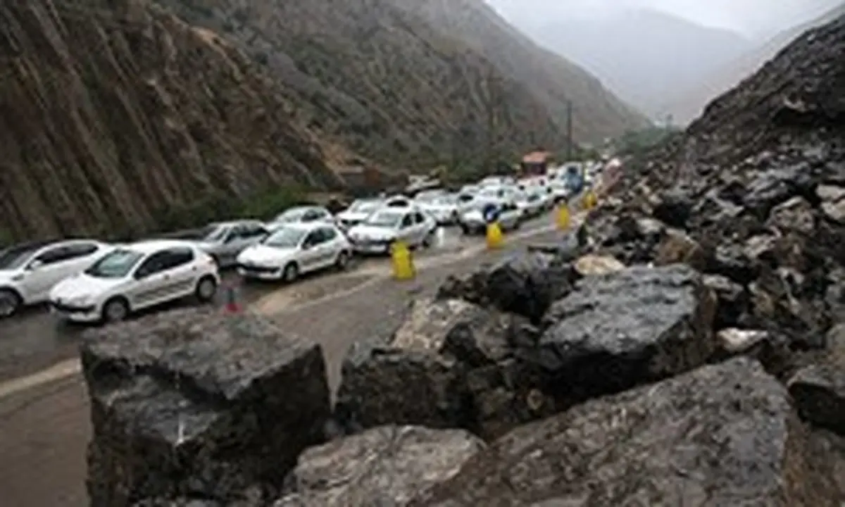 انسداد آزادراه تهران ـ شمال براثر وقوع سیلاب +جزئیات
