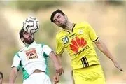 عزتی: بازوبند قرمز معنای خاصی نداشت