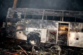 اتوبوس زائران پاکستانی در ایلام آتش‌ گرفت