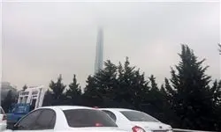 آلودگی هوا سر برج میلاد را زد