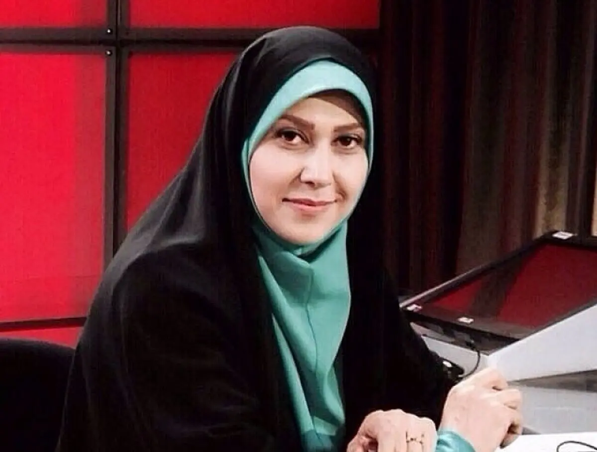 خانم مجری: چادر هیچوقت در صداوسیما اجباری نبوده است