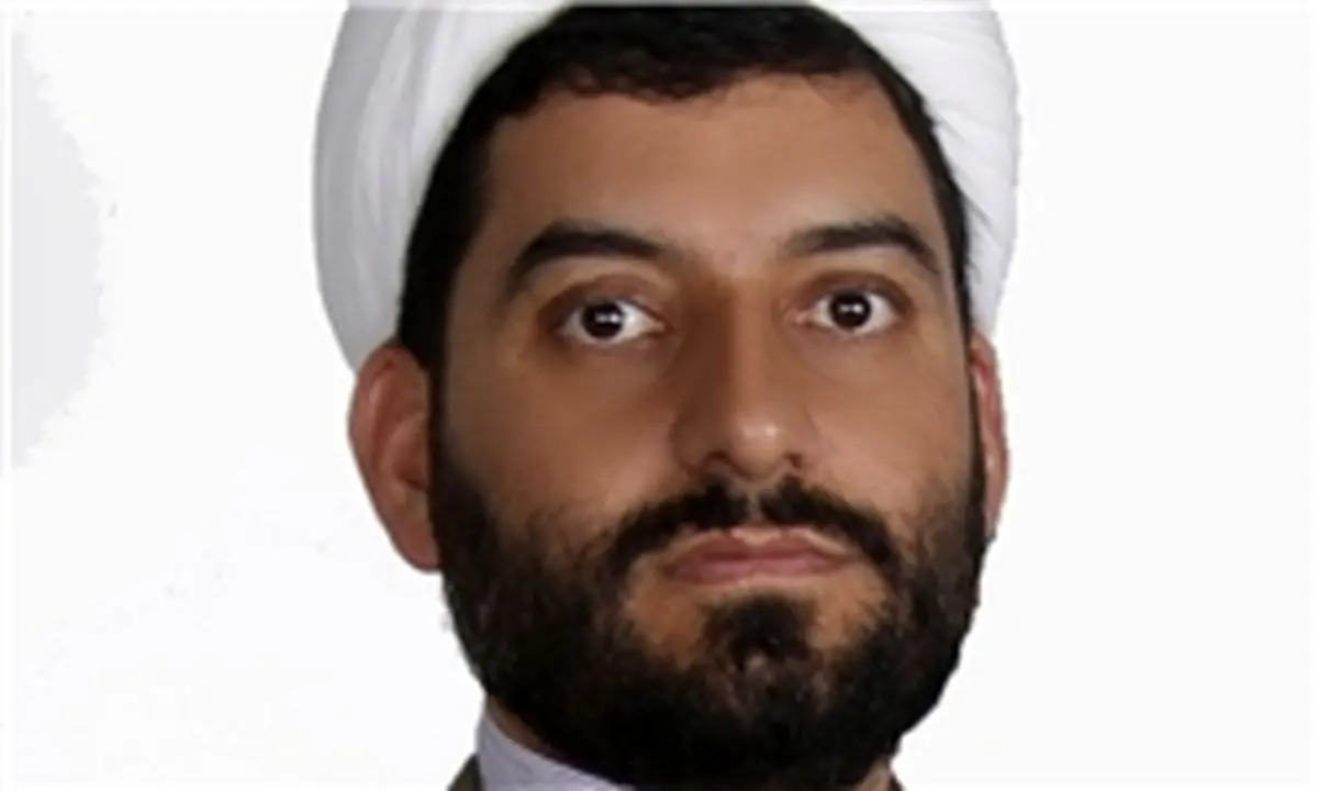 اسناد استفاده ناصواب حسین فریدون از موقعیت و جایگاهش وجود دارد