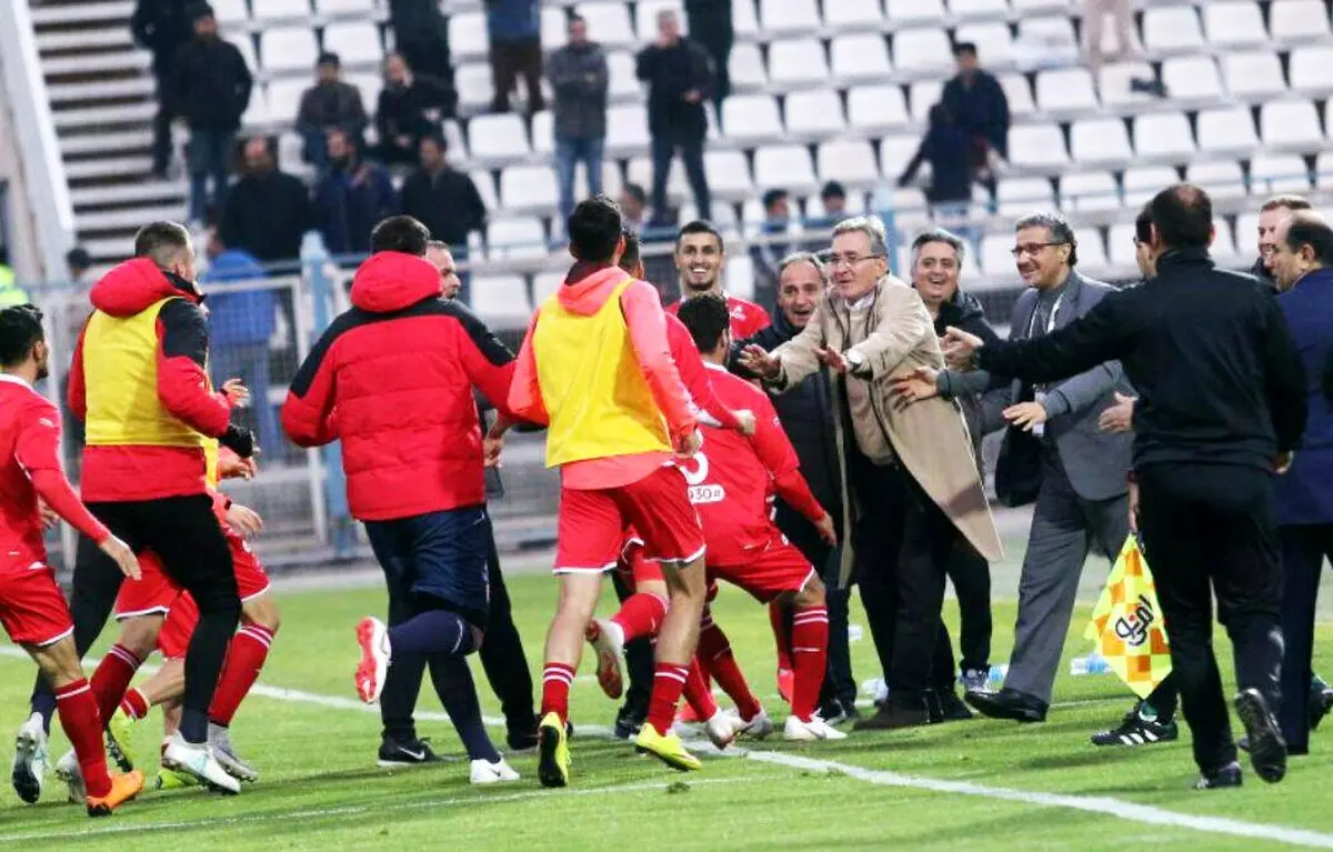 پاسخ دندان شکن پرسپولیسی ها به شعار کاشیما در ورزشگاه