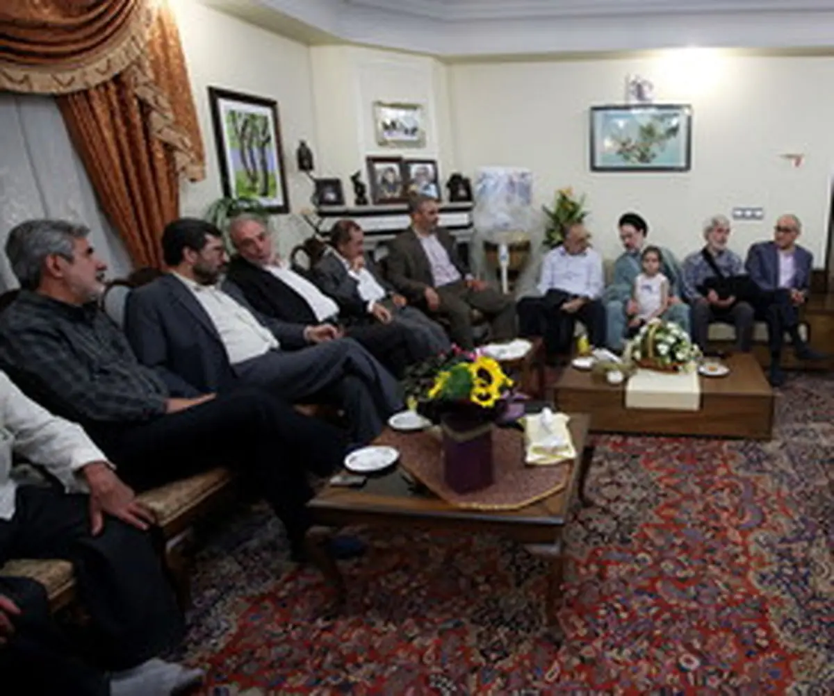 دیدار خاتمی با عرب سرخی و امین زاده
