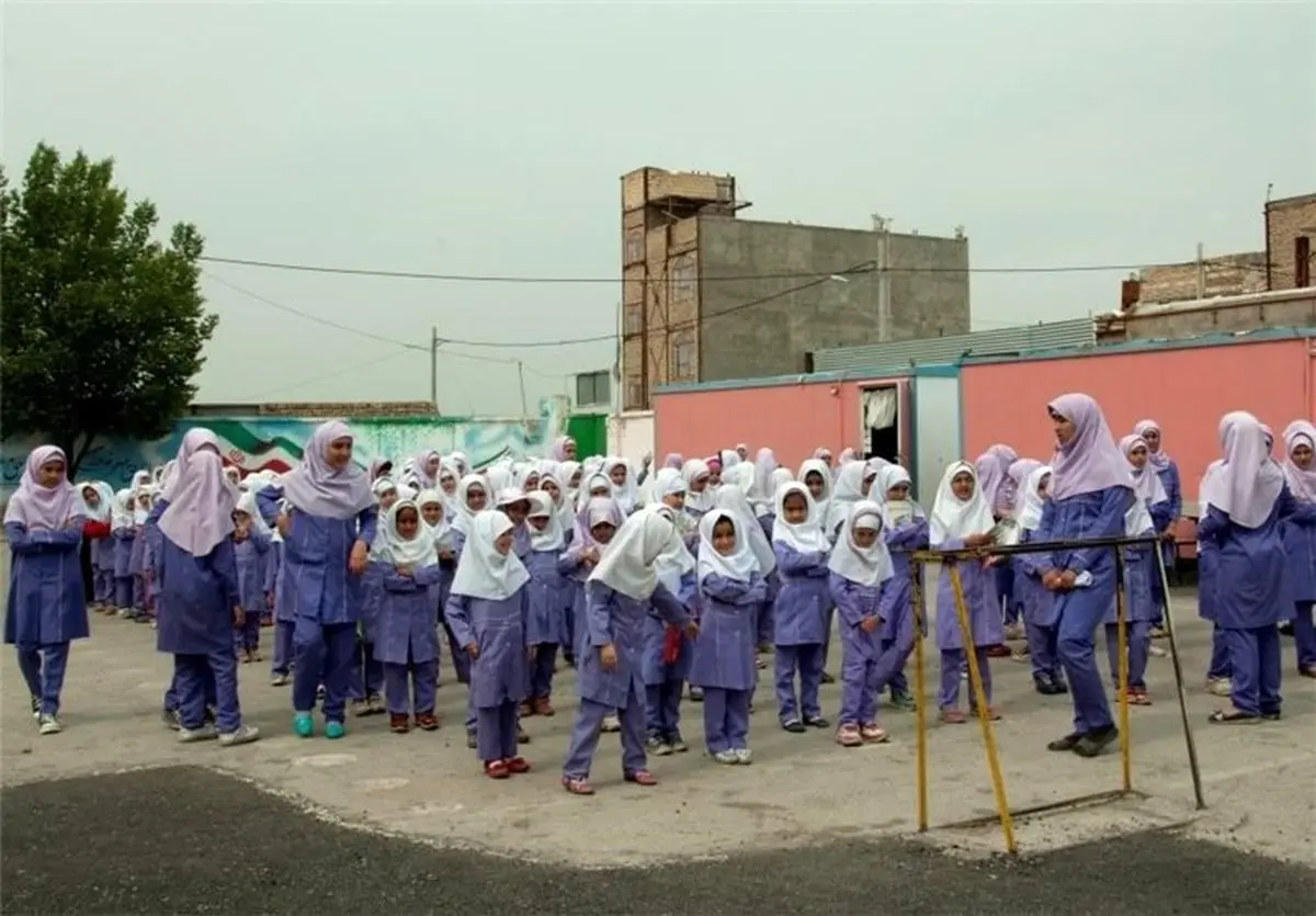 هیچ یک از مدارس استان لرستان فردا تعطیل نیست
