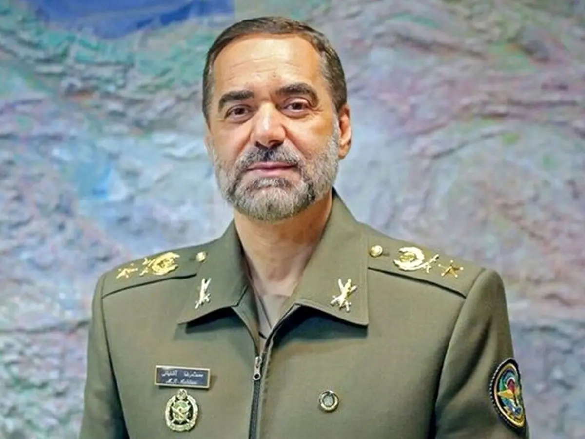 خبر مهم وزیر دفاع درباره امنیت مرزهای شرقی: مسئله کشیدن دیوار نیست!