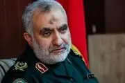 ملت ایران در برابر دشمن با دست پر ایستاده است