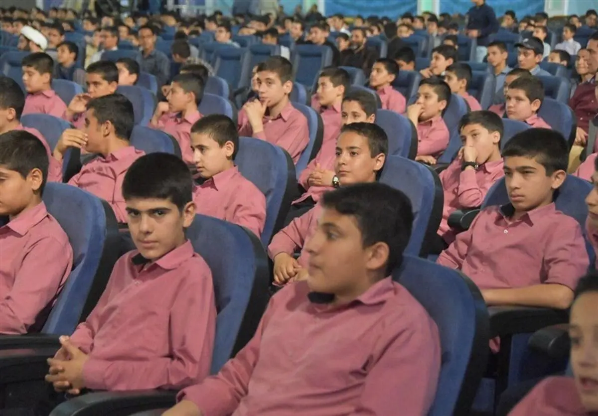 دانش آموزان همیار گردشگران می شوند