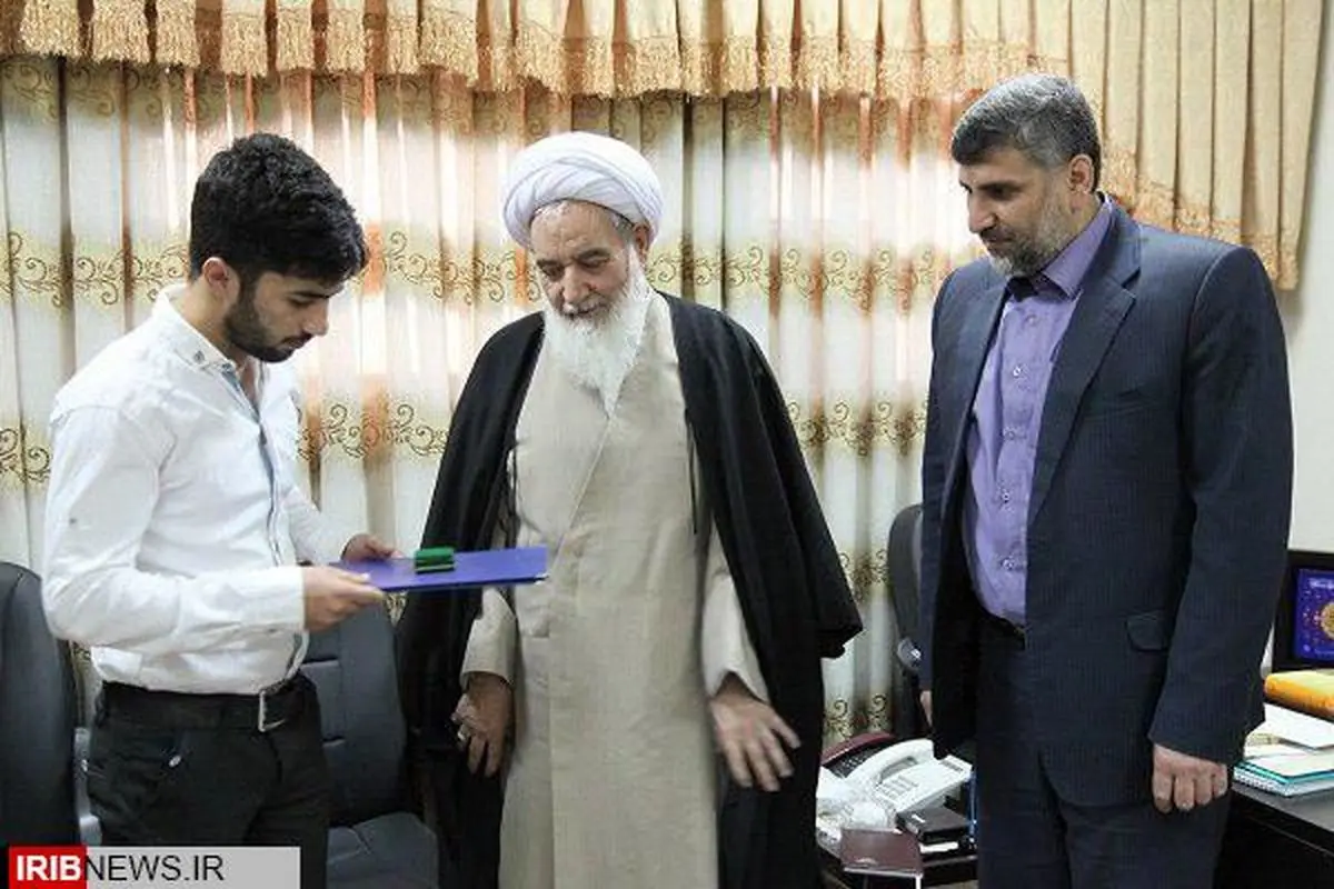 اهدای هدیه رهبر انقلاب به قهرمان پاورلیفتینگ