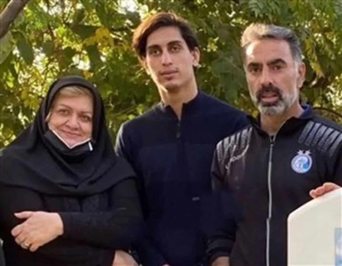 سنگ تمام همسر منصور پور حیدری برای محمد نادری