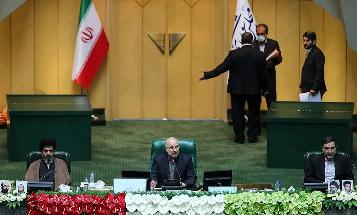 لحظه رای آوردن قالیباف به عنوان رئیس مجلس یازدهم/فیلم