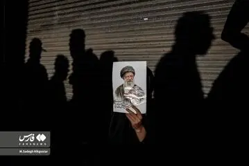 قاب‌هایی از تشییع تاریخی رهبر شهید انقلاب در مشهد