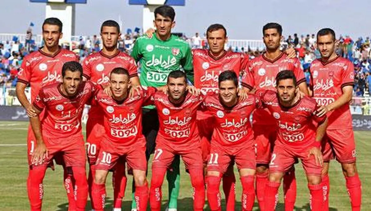 سقوط یک هوادار پرسپولیس از داربست