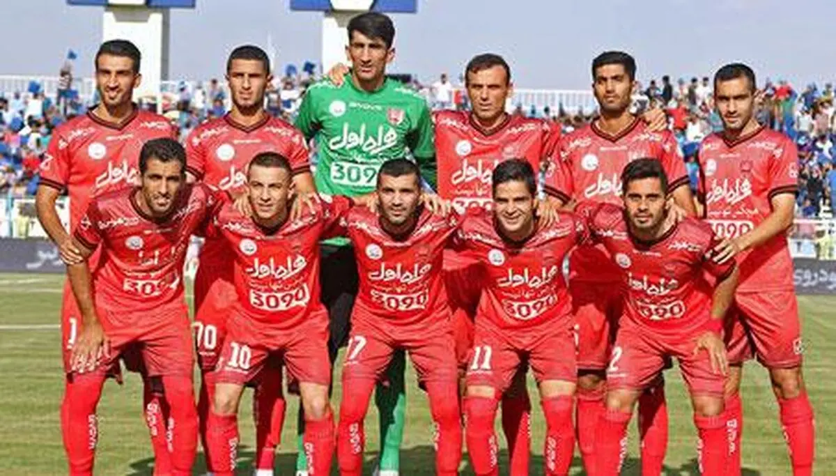 سقوط یک هوادار پرسپولیس از داربست