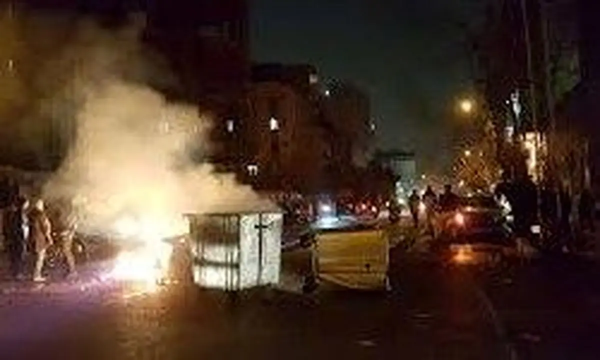 نیویورک تایمز : علل عدم اعتماد مردم ایران به بیگانگان
