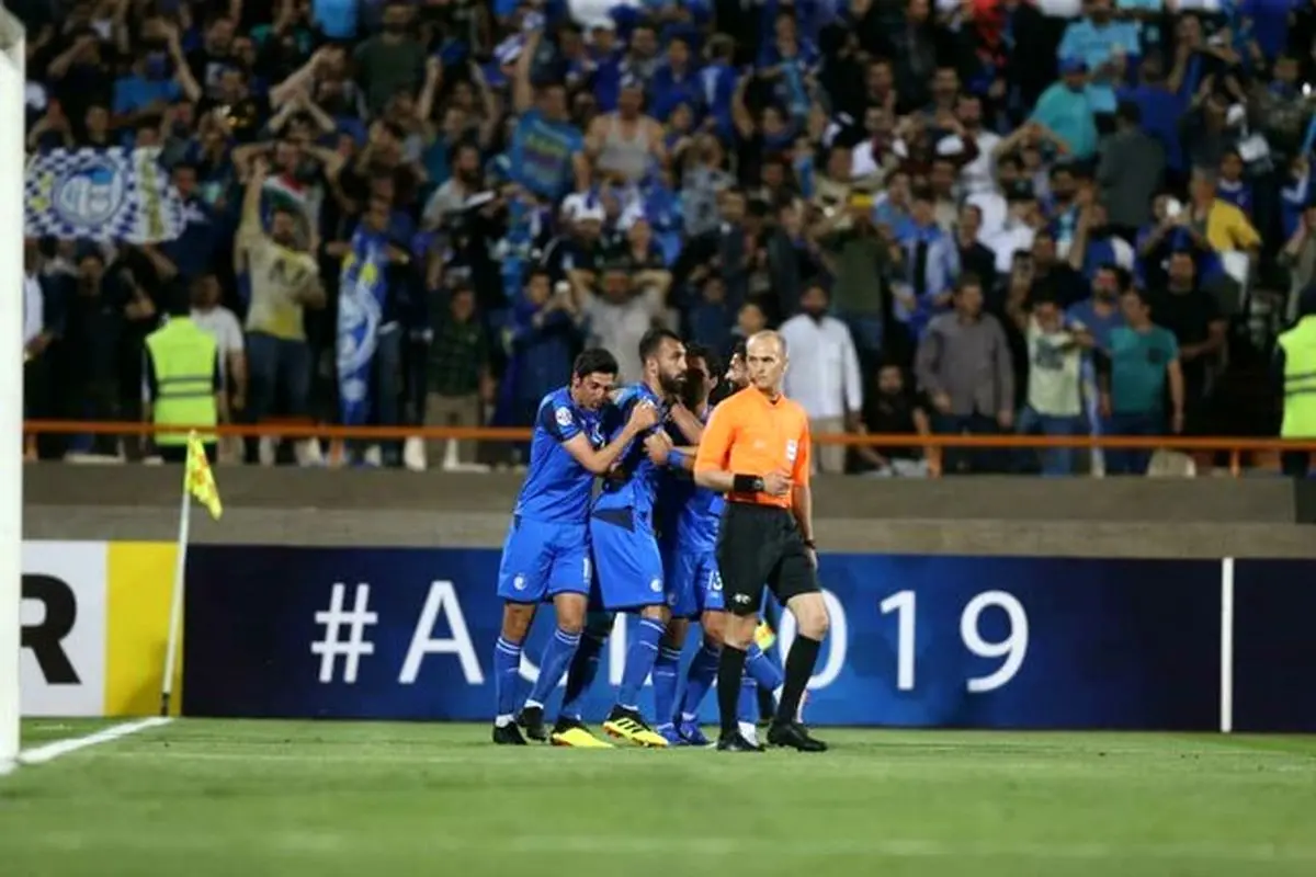 هواداران استقلال خوشحال از شکست پرسپولیس!