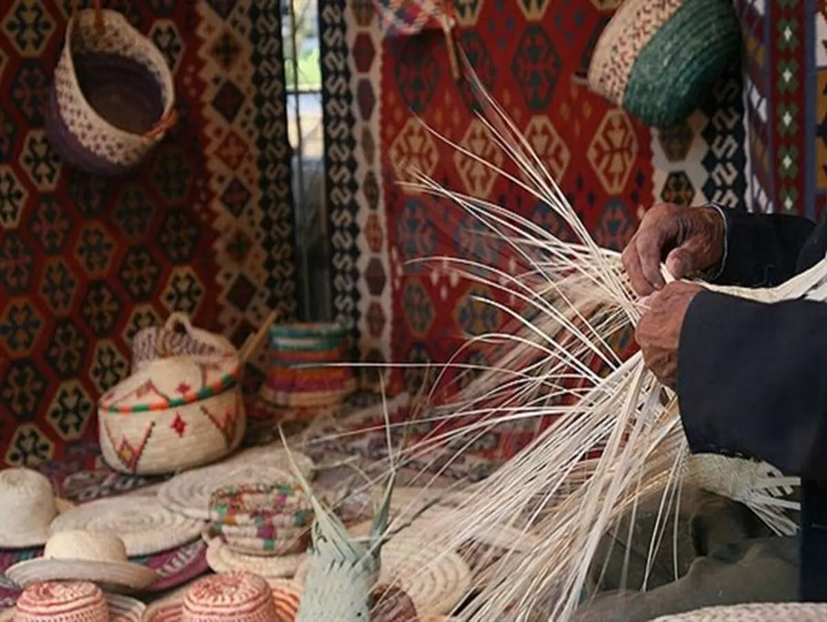 فروش 250 میلیون ریالی صنایع دستی دهسلم نهبندان
