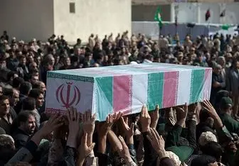  تشییع پیکر مطهر ۱۳۵ شهید گمنام بر دستان مردم تهران تا دقایقی دیگر