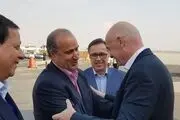 رئیس فیفا بازی استقلال و شهرخودرو را کنار زنان می‌بیند؟!