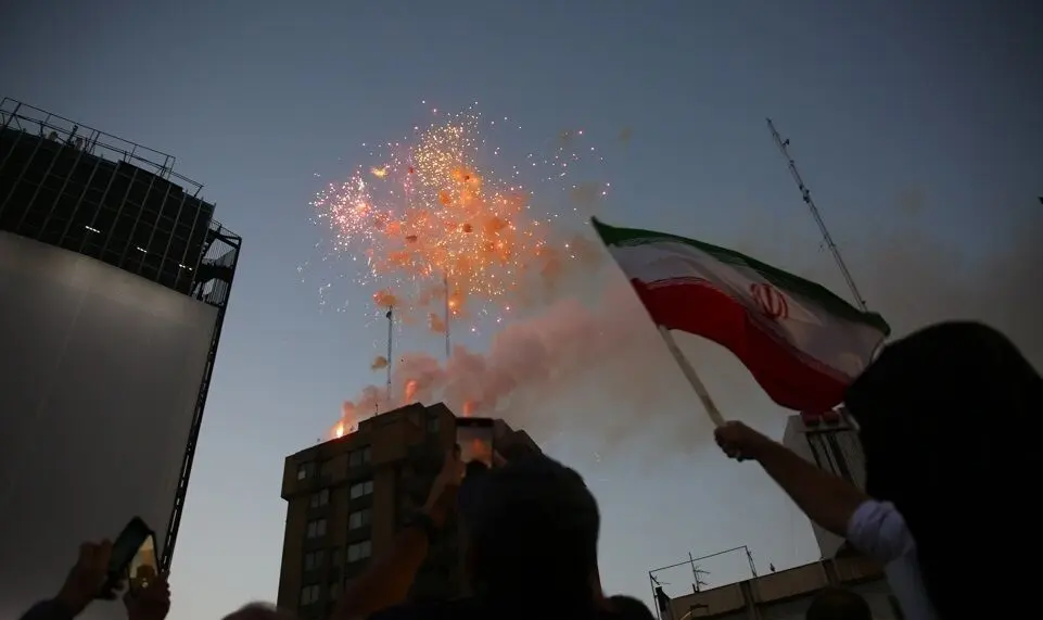 
جشن بزرگ میلاد پیامبر (ص) در میدان ولیعصر(عج) / گزارش تصویری
