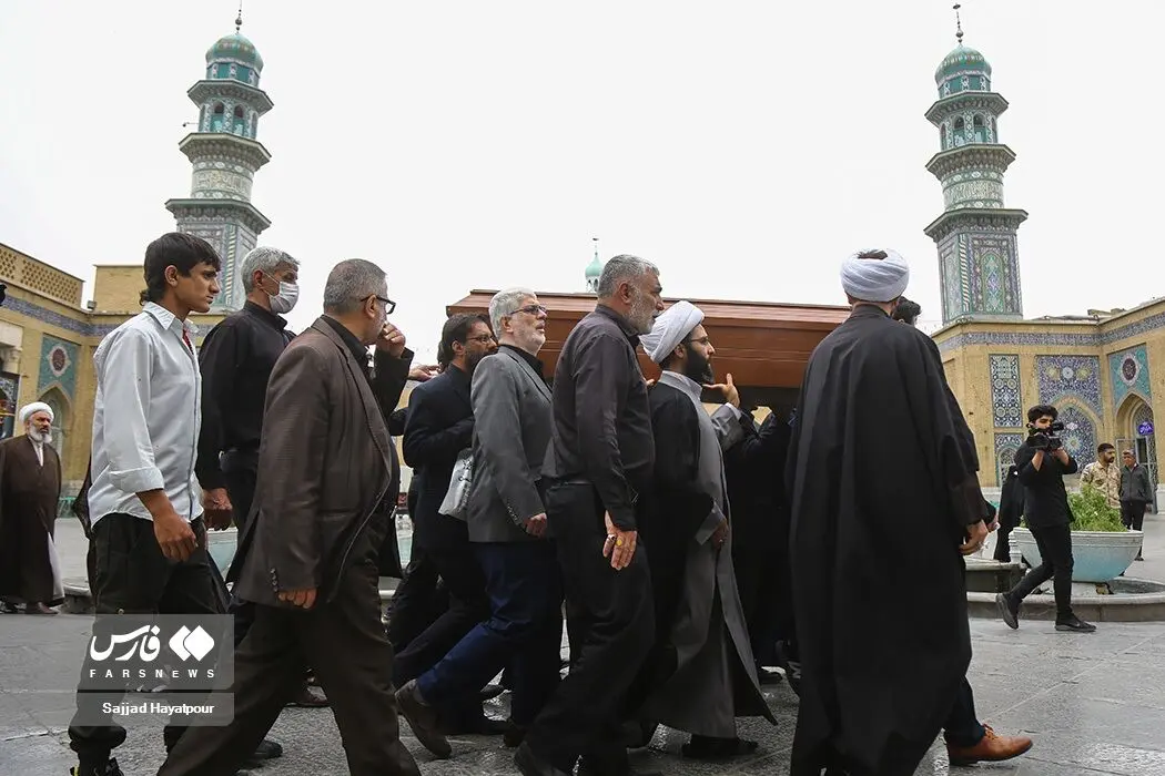 تشییع همسر آیت‌الله جوادی آملی در قم/گزارش تصویری