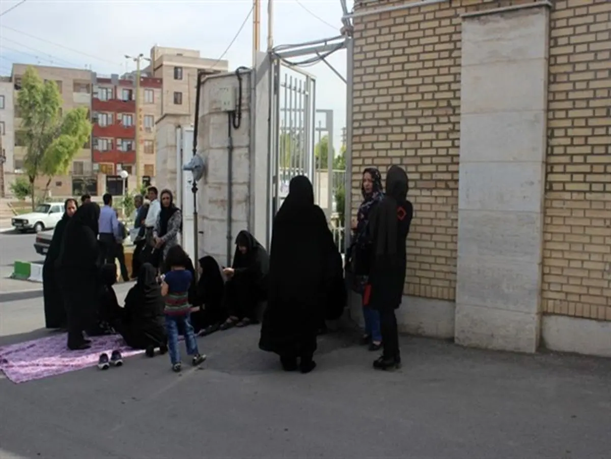 پاسخ نامعلوم شورای شهر قرچک به تجمع کنندگان+عکس