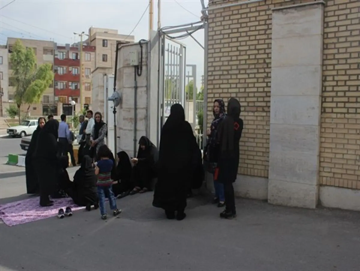 پاسخ نامعلوم شورای شهر قرچک به تجمع کنندگان+عکس