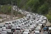 ترافیک در آزادراه قزوین - کرج سنگین است/ بارش باران در محورهای مواصلاتی گیلان و مازندران
