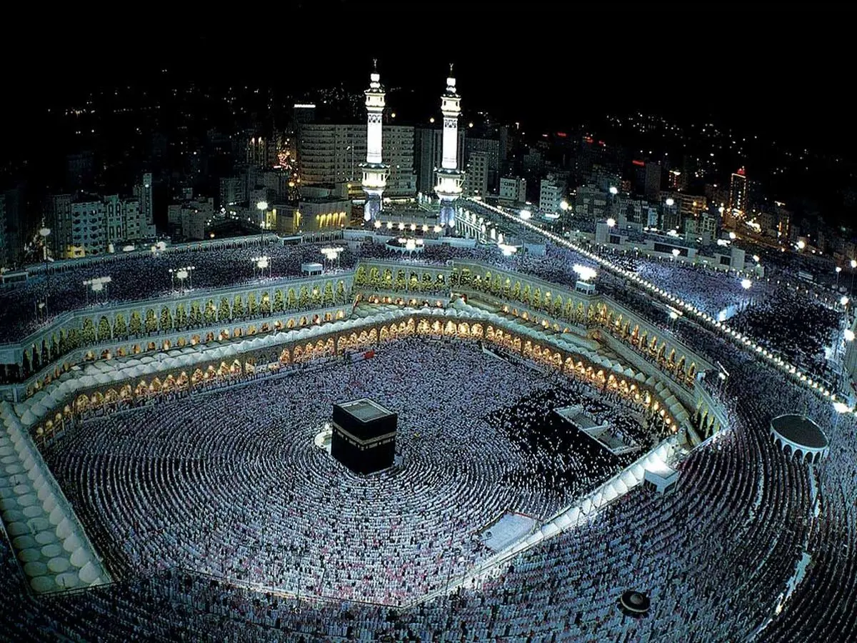 بیت الله الحرام چه زمانی بنا شده است؟