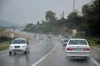 ترافیک سنگین در آزادراه‌ قزوین ـ کرج/ بارش باران در محورهای 6 استان
