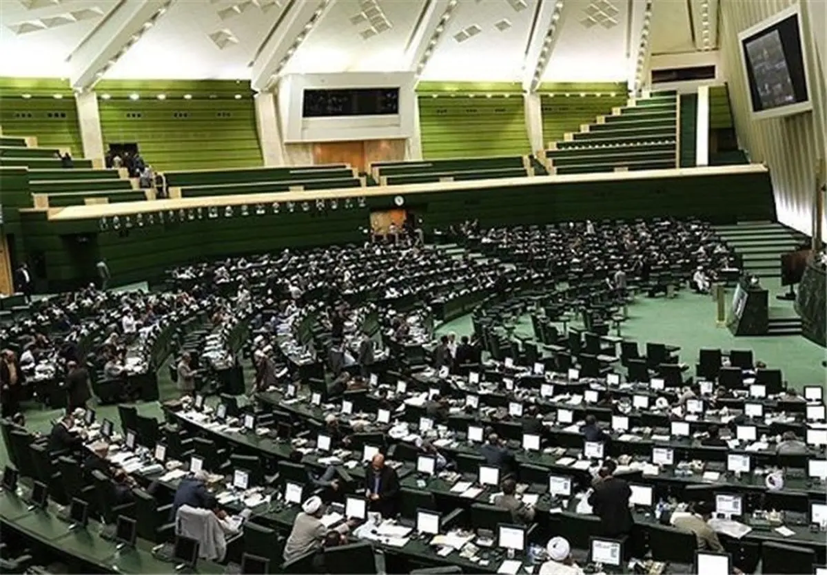 جاسوسان از حق تأسیس حزب محروم شدند