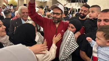 استقبال از اسرای آزاد شده فلسطینی از دریچه دوربین‌ها/گزارش تصویری