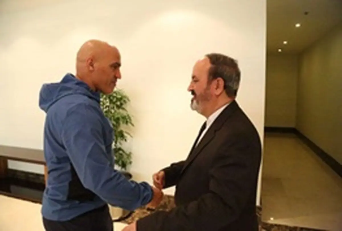 مخالف جدی منصوریان وارد گود می شود!